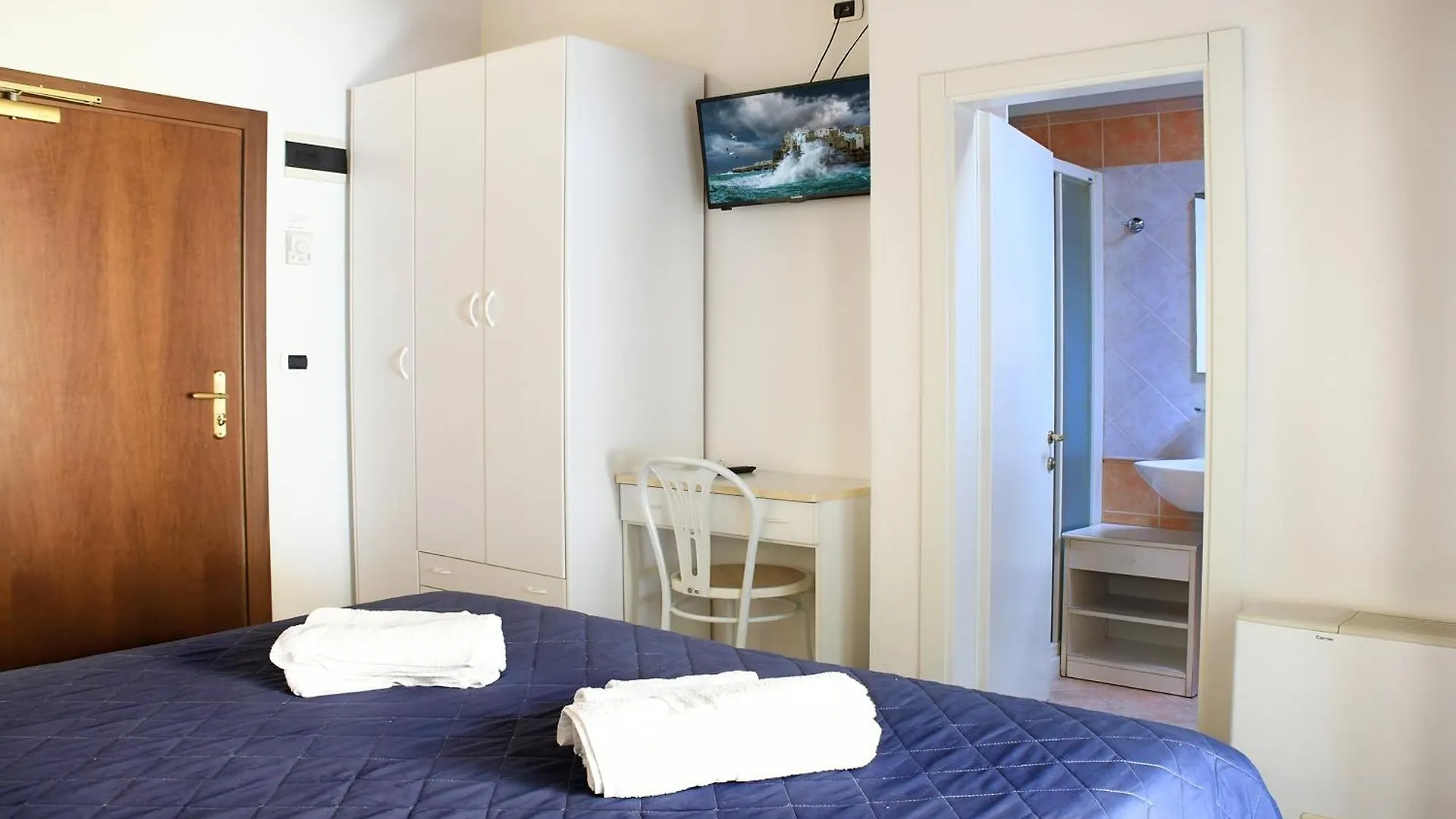 Hotel Edera - In Pieno Centro A Pochi Passi Dal Mare Riccione 0*,  Italia