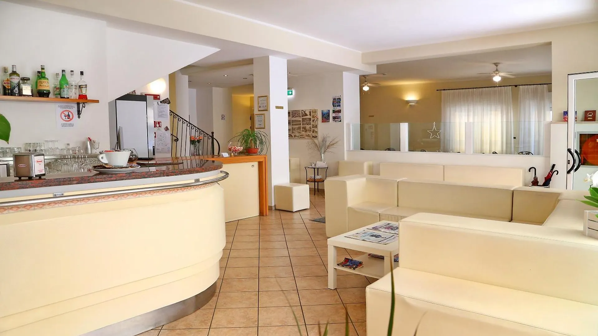 Hotel Edera - In Pieno Centro A Pochi Passi Dal Mare Riccione 0*,  Italia