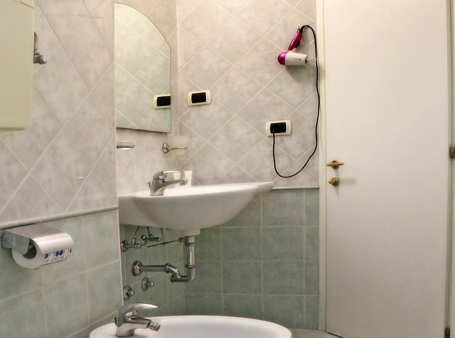 Hotel Edera - In Pieno Centro A Pochi Passi Dal Mare Riccione